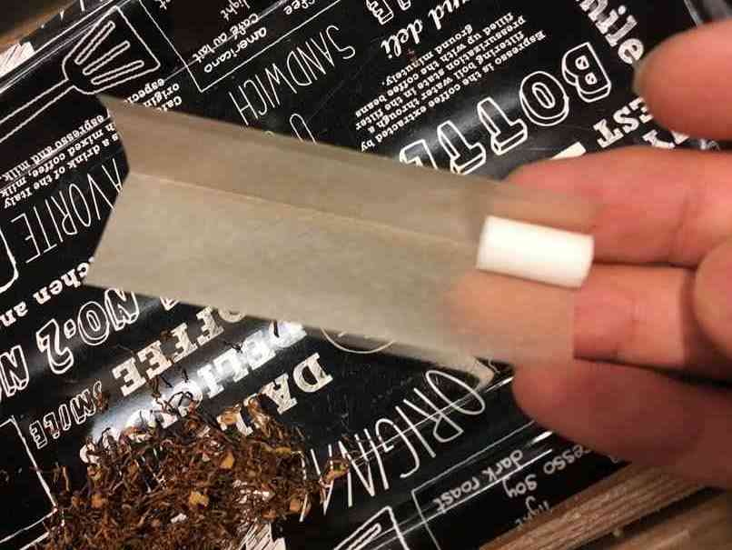 手巻きシャグ、ハンドロールでの巻き方３